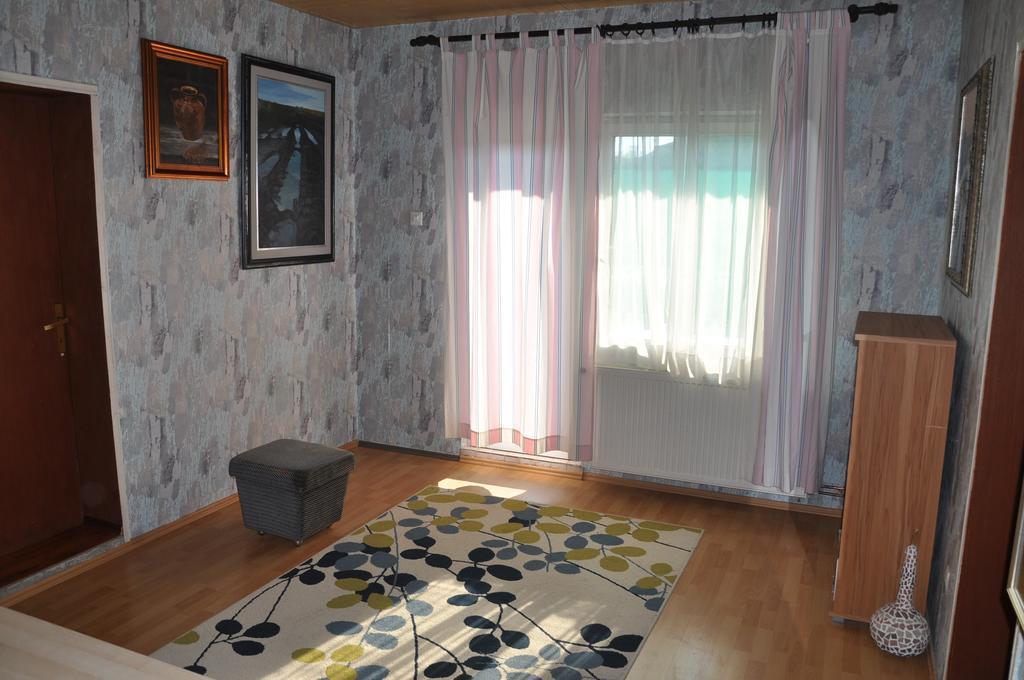 Guesthouse Djuric 讷贡汀 外观 照片