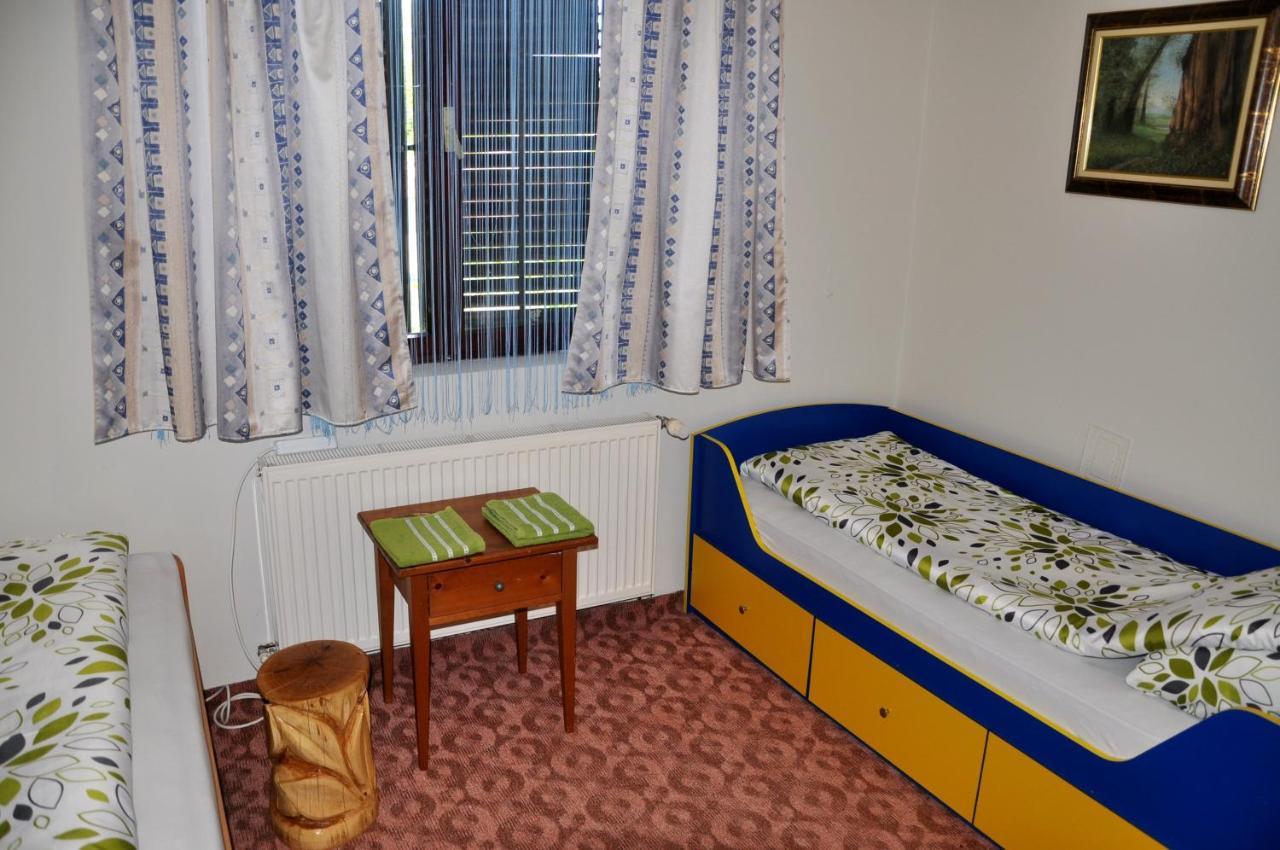 Guesthouse Djuric 讷贡汀 外观 照片